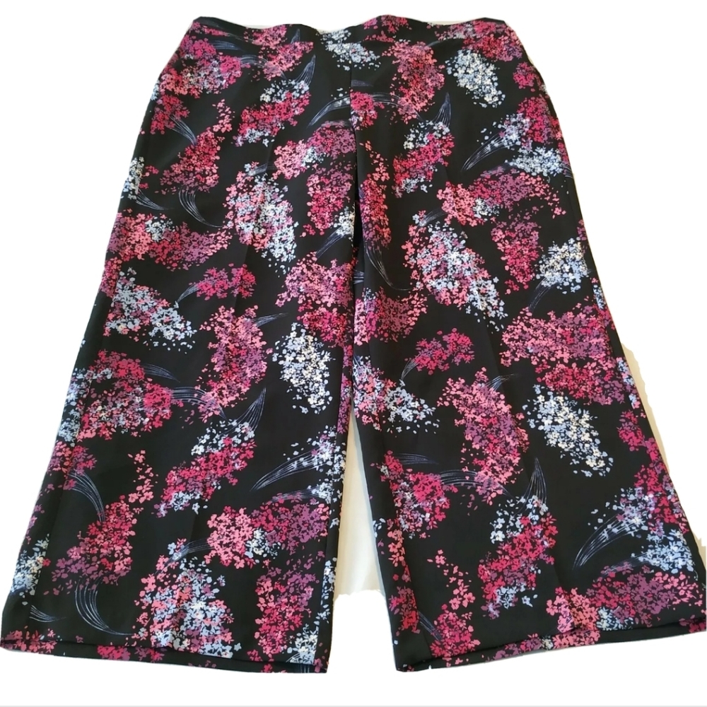 Lane Bryant Pants 26 28 3x Black Floral wide leg